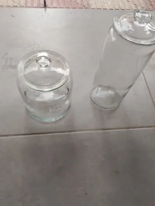 Botes de cristal con tapa