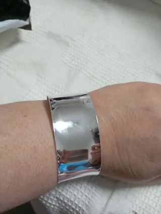 Brazalete de plata abierto