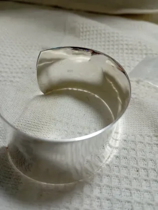 Brazalete de plata abierto