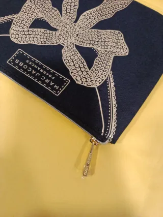 Bolsito Marc Jacobs azul y plata