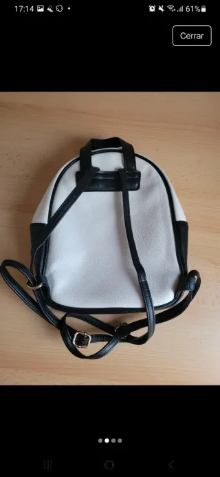 Mochila Claire's blanca y negra