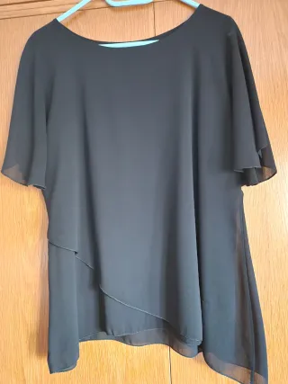 Blusa negra manga corta