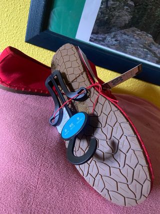 Zapatos Primark tela rojos pulsera talla 39