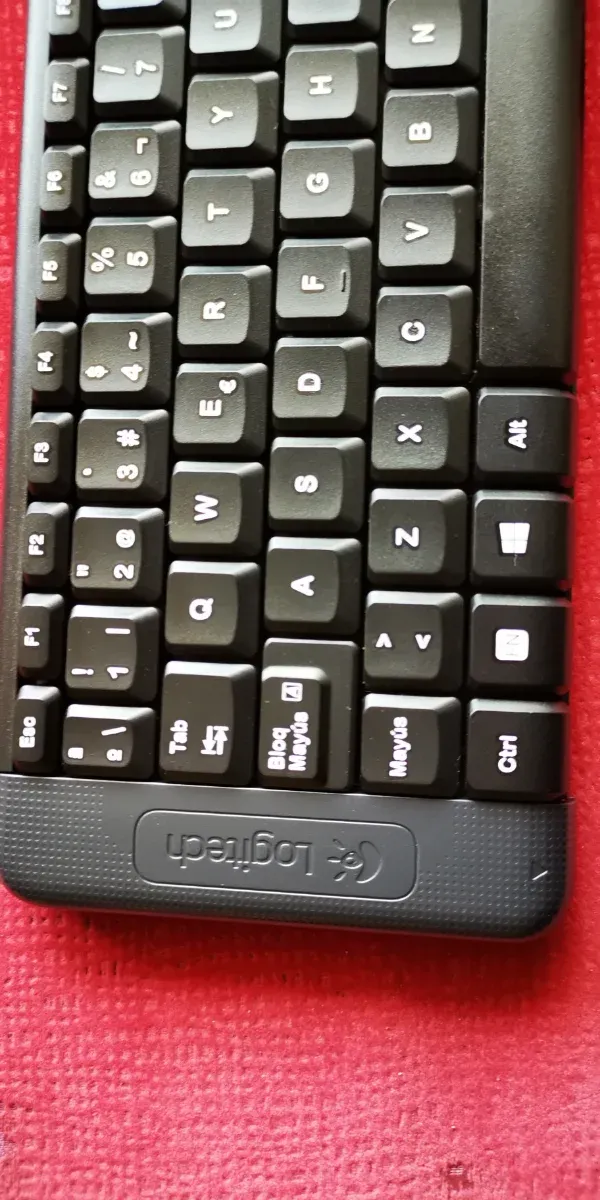 Teclado Logitech K220 Negro