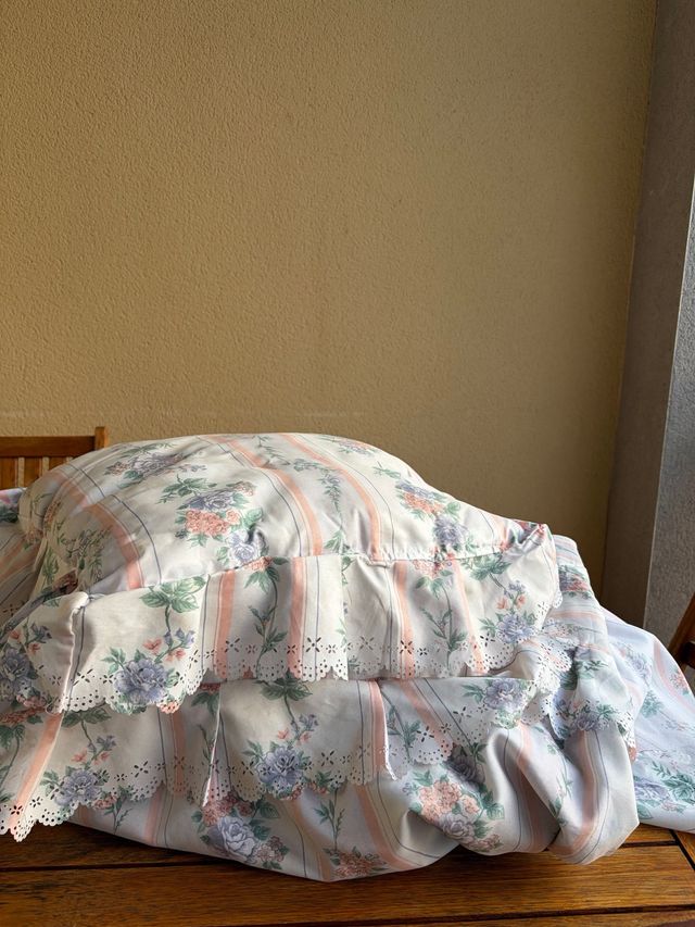 Set copripiumino e 2 federe con stampa floreale