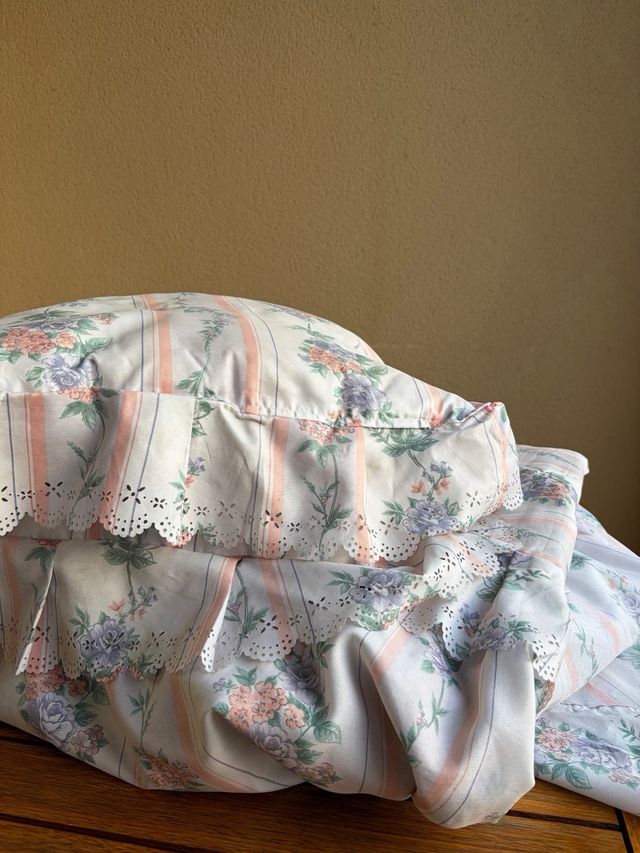 Set copripiumino e 2 federe con stampa floreale