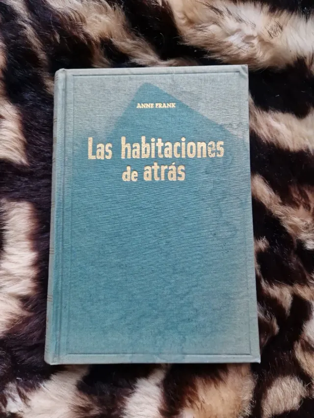 Libro vintage Las habitaciones de atrás