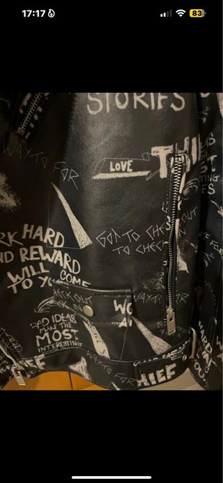 Chaqueta Zara Negra Estampada usado una vez