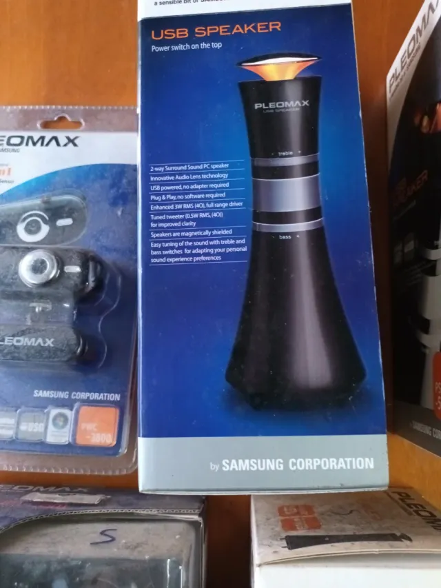 Lote 3 Altavoces USB y Webcam Samsung