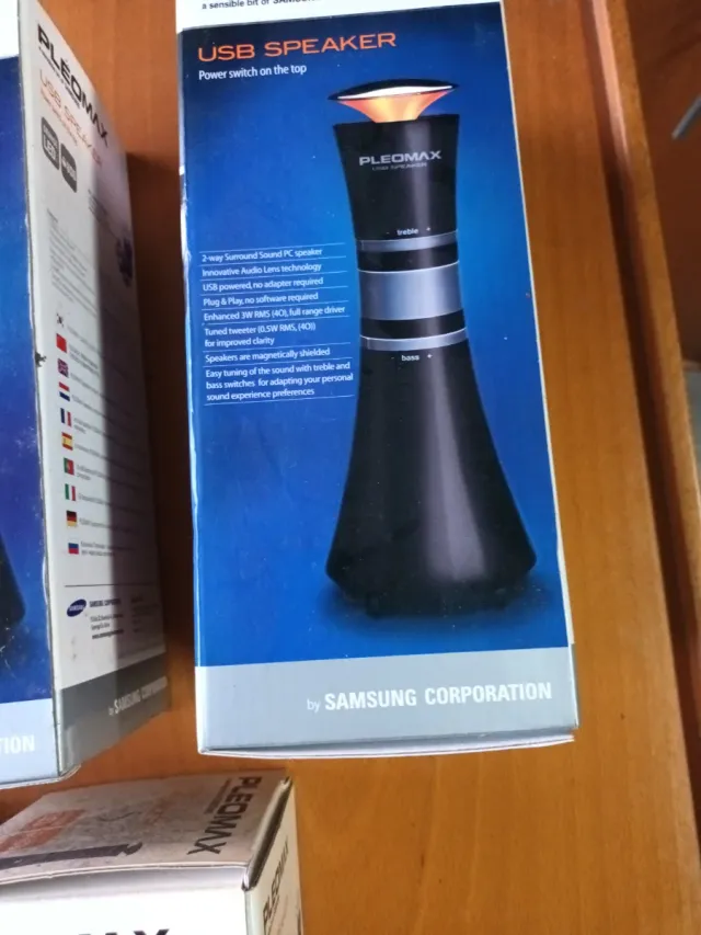 Lote 3 Altavoces USB y Webcam Samsung