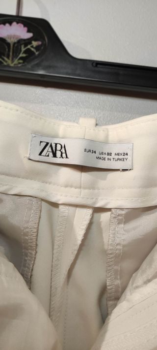 Pantalón blanco Zara