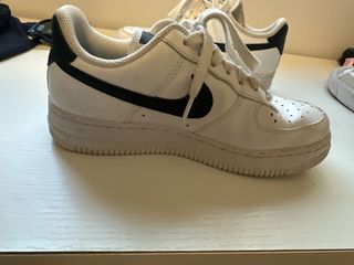 Zapatillas Nike Air Force Blancas y Negras