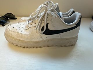 Zapatillas Nike Air Force Blancas y Negras