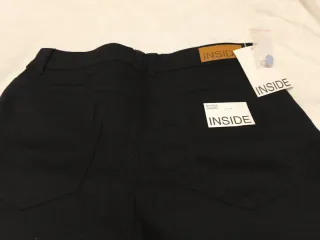 Pantalón NUEVO corto negro chica Inside