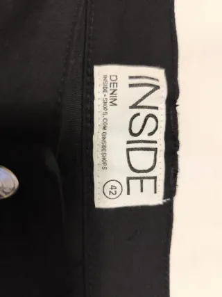 Pantalón NUEVO corto negro chica Inside