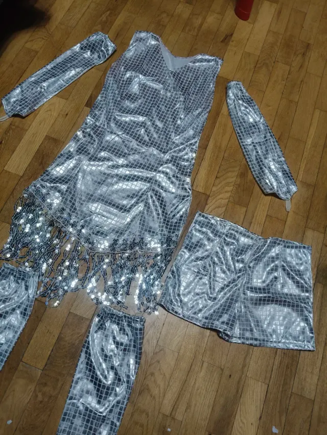 Traje Charleston Plateado