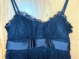 Vestido fiesta tirantes encaje y lazo