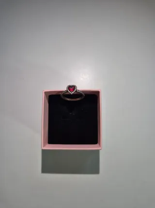 Anillo Pandora Corazón Rojo