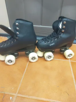 Patines 4 Ruedas Talla 35 Negros
