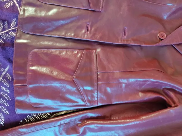 Americana de cuero entallada