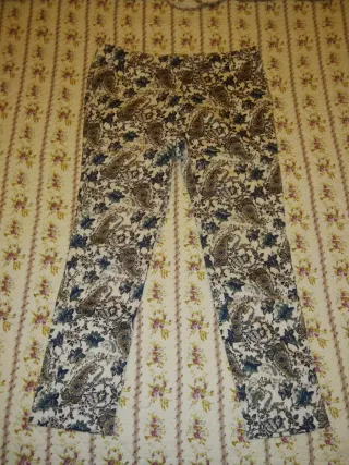 Pantalones estampados floral Encuentro Talla M