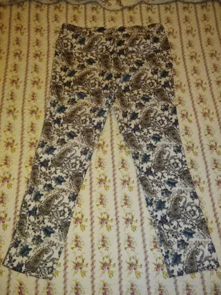 Pantalones estampados floral Encuentro Talla M