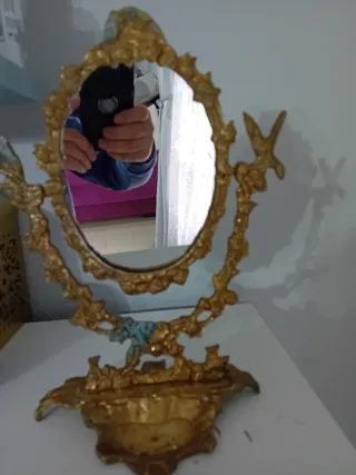 Espejo de bronce antiguo