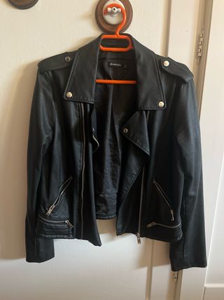 Chaqueta cuero negra