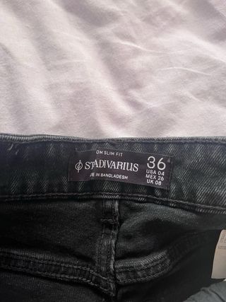 Shorts vaqueros negros desgastados