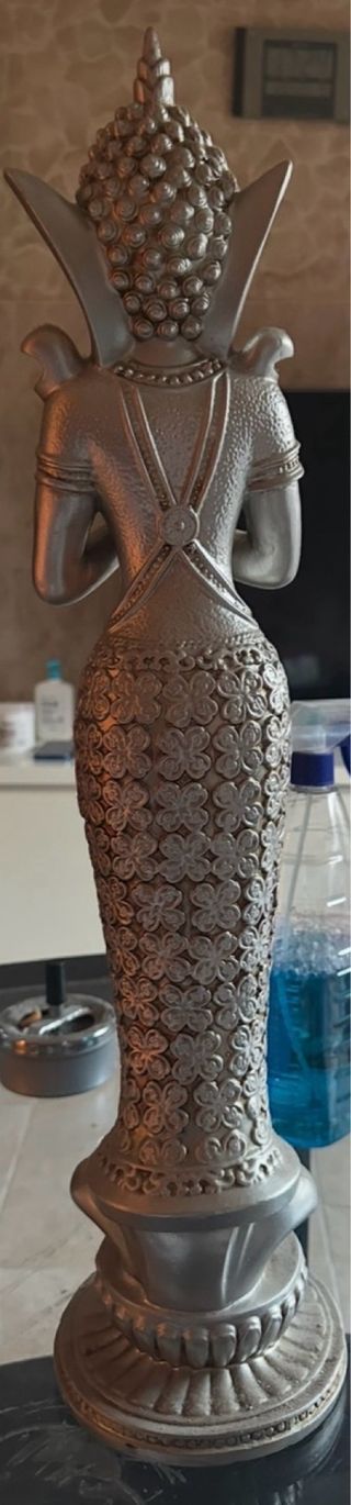 Figura decorativa plateada