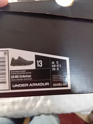 Zapatilla Under Armour Negra