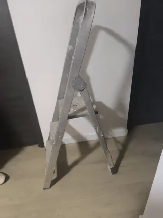 Escalera de mano plegable