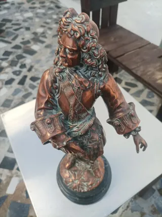 Figura de Bronce Hombre Barroco