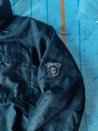 Chaquetón Karhu Talla L Negro y Turquesa