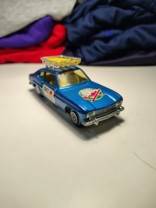 Coche a escala 1/36 Gisval Ford Capri Ski Club