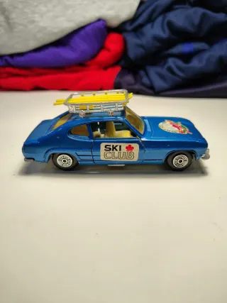 Coche a escala 1/36 Gisval Ford Capri Ski Club