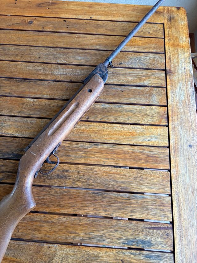 Pezzo decorativo in legno e metallo