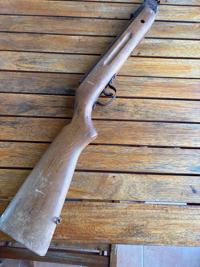 Pezzo decorativo in legno e metallo