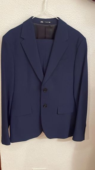 Traje Zara Azul Talla M sin estrenar.