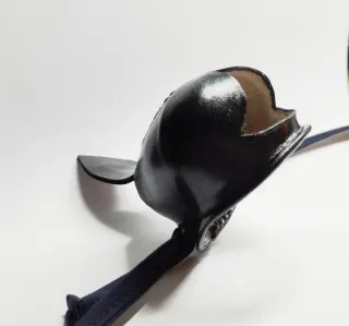 Caperuza angliindia de cuero