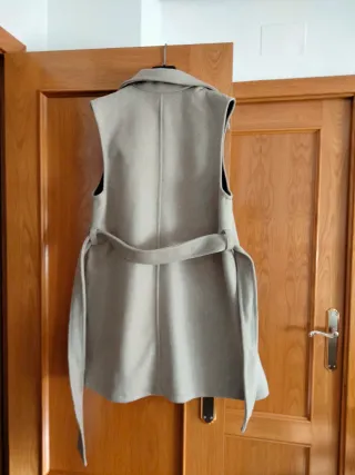 Chaleco largo de paño beige