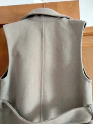 Chaleco largo de paño beige