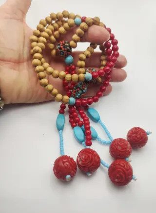 Juzu legno e pietre colorate