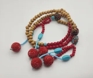 Juzu legno e pietre colorate