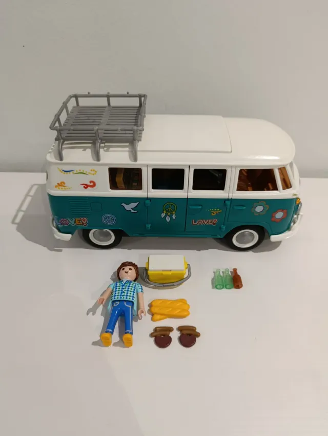 Playmobil 71725 Furgoneta Volkswagen 7