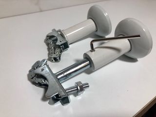 Soportes regulables suelo radiador de aluminio