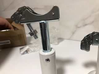 Soportes regulables suelo radiador de aluminio