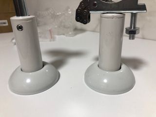 Soportes regulables suelo radiador de aluminio