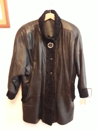 Abrigo de piel negro