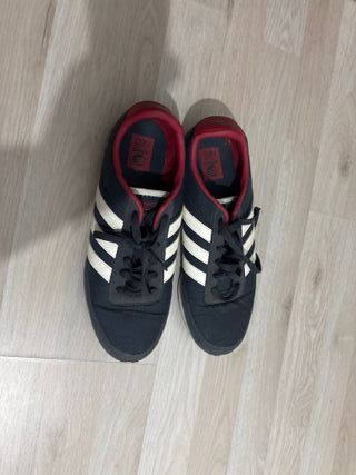 Zapatillas Adidas Neo Negras y Rojas